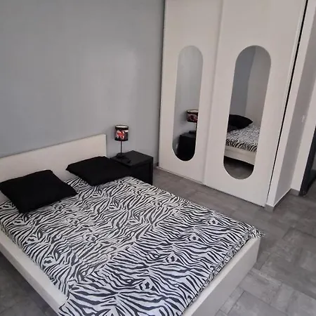 Jolie 3 Pieces * Κάννες
